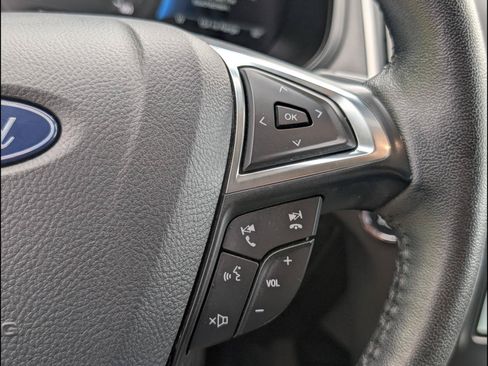 Used 2024 Ford Edge SEL AWD/4WD image 16
