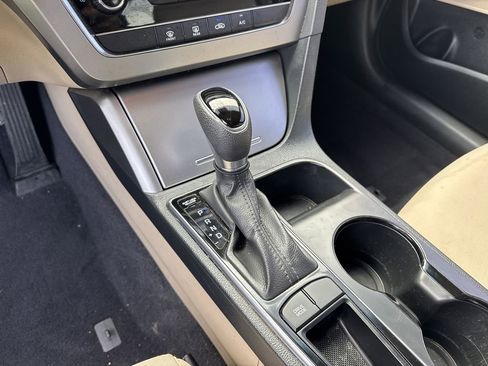 Used 2015 Hyundai Sonata SE image 29