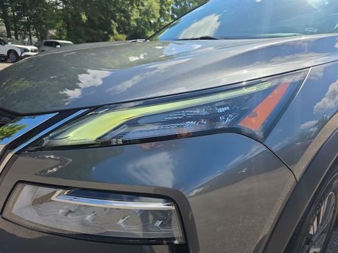 Used 2023 Nissan Rogue SV w/ SV Premium B Package FWD image 15
