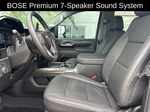 Used 2025 Chevrolet Silverado 2500 LTZ w/ LTZ Convenience Package AWD/4WD image 12