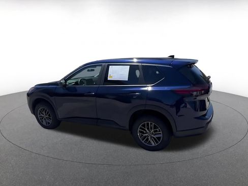 Used 2026 Nissan Rogue SV AWD/4WD image 9