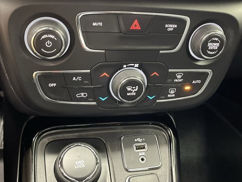 Used 2020 Jeep Compass Limited w/ Trailer Tow Group image 21