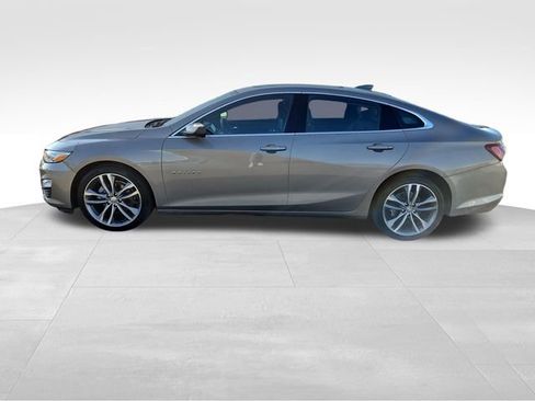 Used 2024 Chevrolet Malibu LT image 2