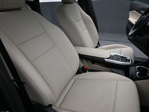 Used 2023 BMW X1 xDrive28i w/ Premium Package image 21