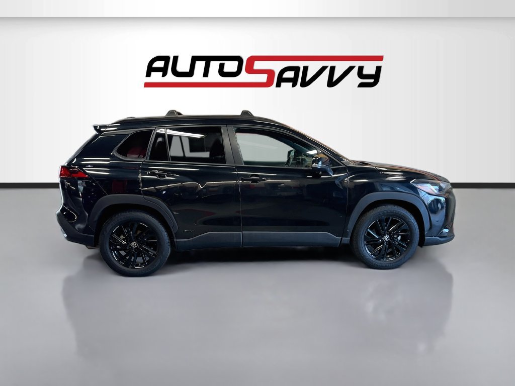 Used 2024 Toyota Corolla Cross AWD Hybrid w/ Moonroof Package image 8
