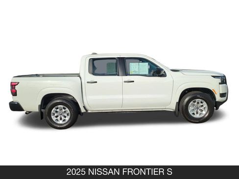 Used 2025 Nissan Frontier S RWD image 6