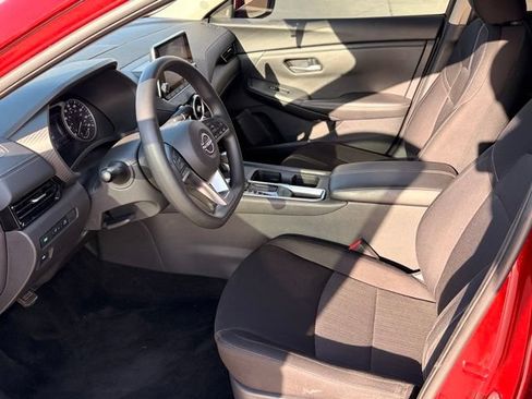 Used 2025 Nissan Sentra SV FWD image 8