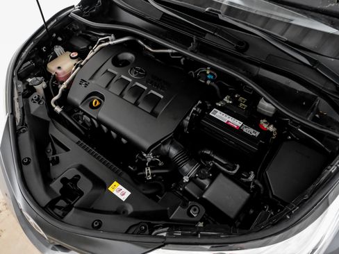 Used 2021 Toyota C-HR XLE FWD image 41