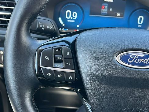 Certified 2025 Ford Escape Platinum w/ Premium Technology Package AWD/4WD image 19