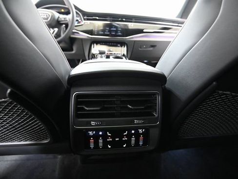 New 2026 Audi Q8 Prestige image 32
