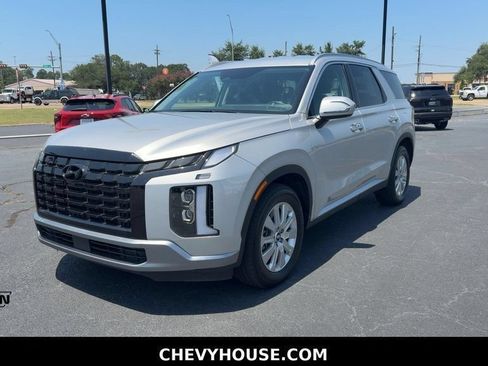 Used 2025 Hyundai Palisade SEL FWD image 4