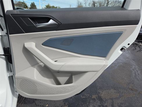 New 2026 Volkswagen Jetta SE image 30