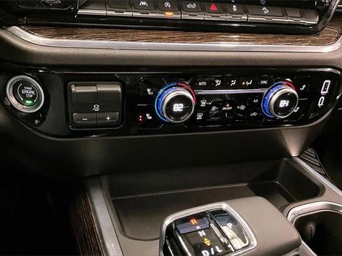 Used 2024 GMC Sierra 1500 Elevation image 27