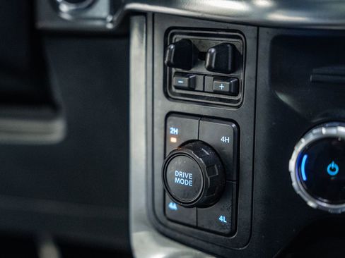 Certified 2023 Ford F150 Lariat w/ Equipment Group 502A High image 33