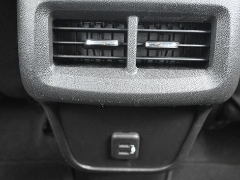 Used 2022 Chevrolet Equinox LS AWD/4WD image 12