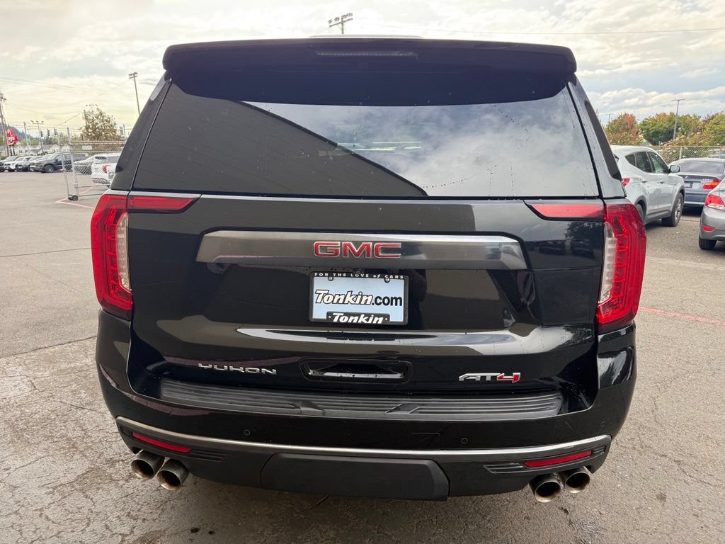 Used 2023 GMC Yukon AT4 w/ AT4 Premium Package AWD/4WD image 6
