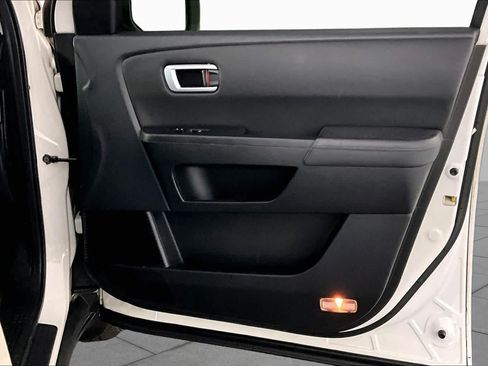 Used 2014 Honda Pilot Touring image 22
