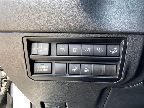 Used 2022 Toyota Tundra TRD Pro AWD/4WD image 33