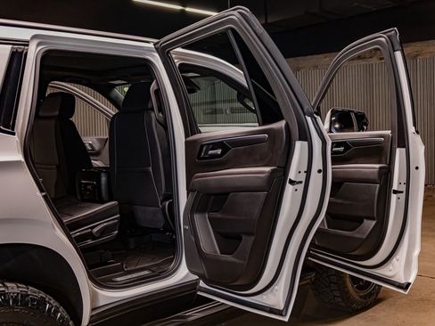 Used 2025 Chevrolet Tahoe RST w/ RST Capability Package image 31