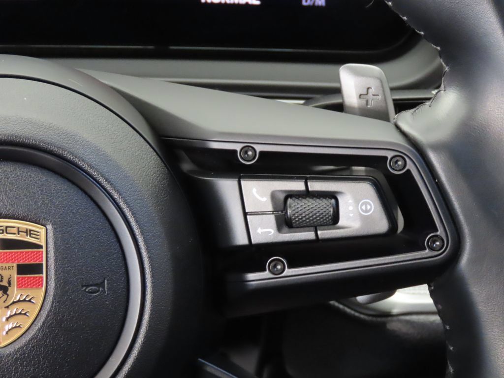 Certified 2025 Porsche Cayenne S AWD/4WD image 22