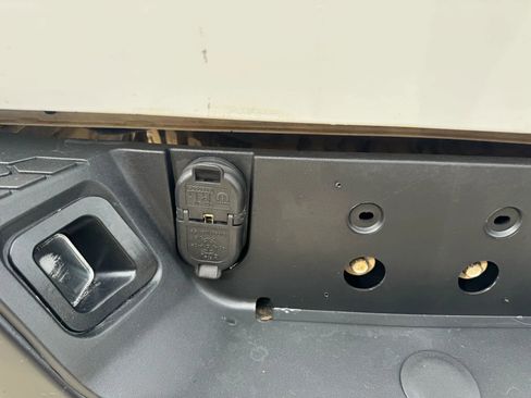 Used 2017 RAM 1500 Tradesman w/ Power & Remote Entry Group image 9