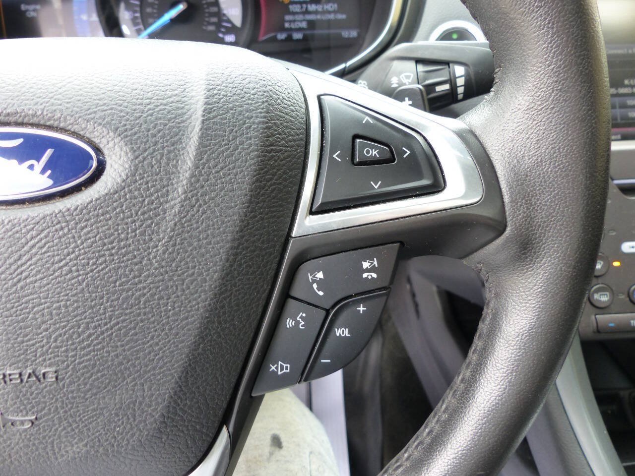 Used 2016 Ford Fusion Titanium FWD image 30
