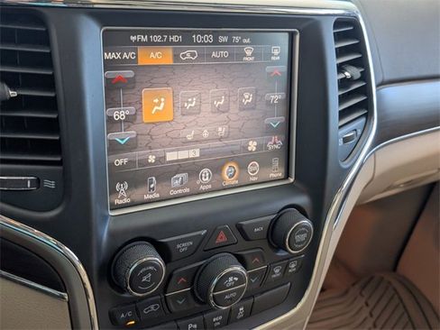 Used 2015 Jeep Grand Cherokee Overland image 18