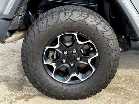 Used 2023 Jeep Wrangler Unlimited Rubicon 4xe w/ Steel Bumper Group image 27