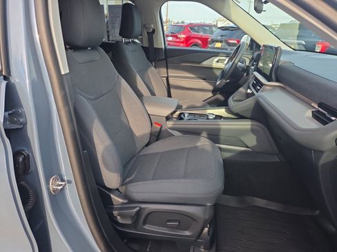 Used 2025 Ford Explorer Active image 34