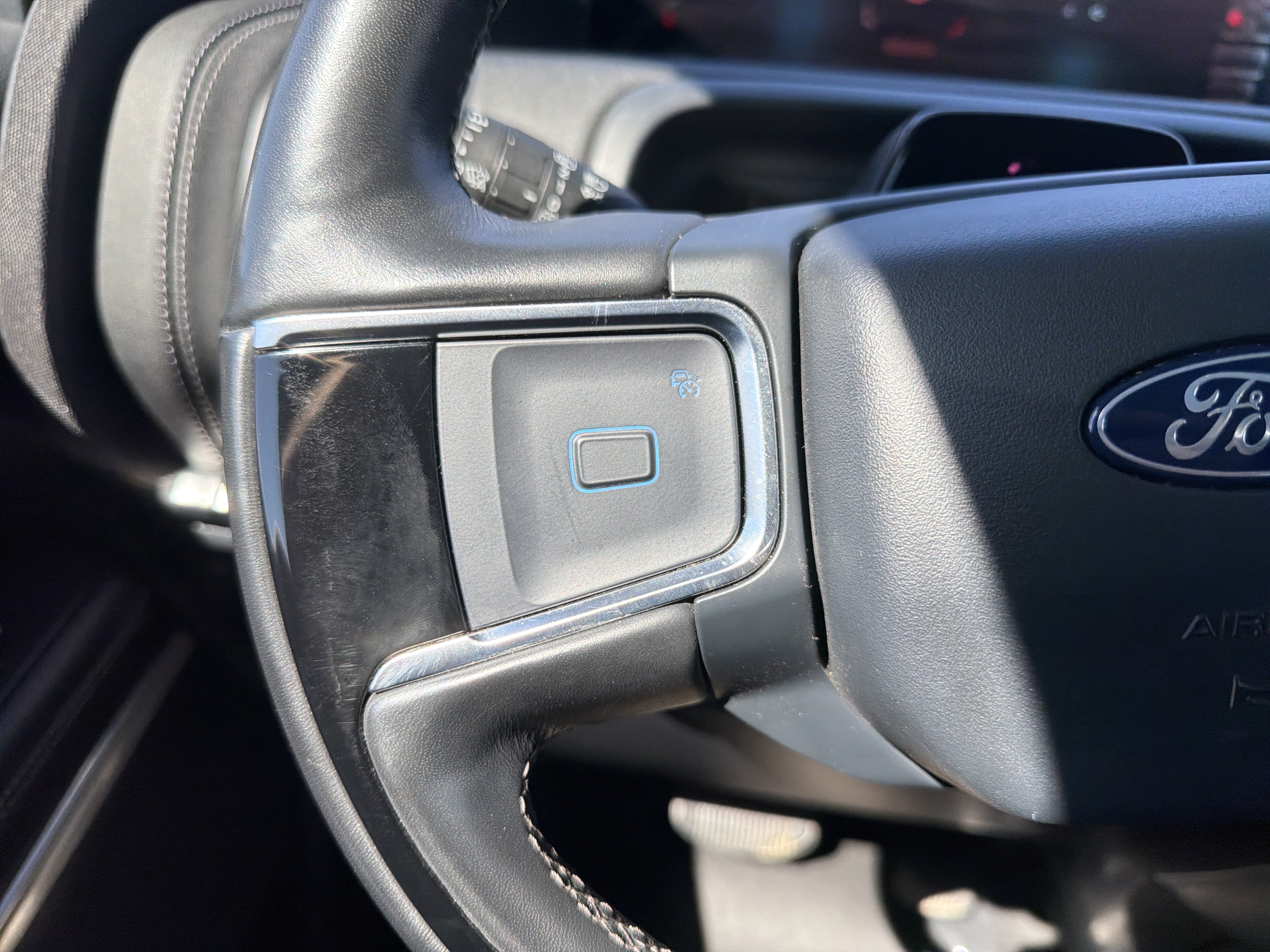 Used 2025 Ford Expedition Max Platinum AWD/4WD image 19