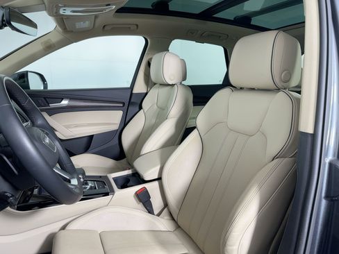 Used 2025 Audi Q5 2.0T Premium Plus w/ Premium Plus Package image 4