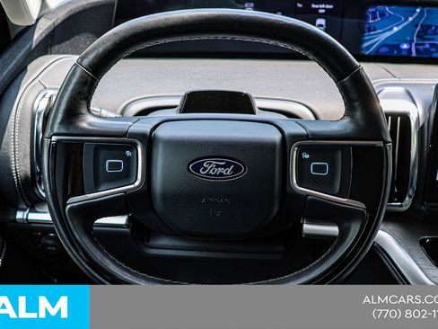 Used 2025 Ford Expedition Platinum AWD/4WD image 24