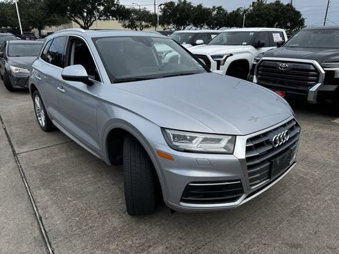 Used 2018 Audi Q5 2.0T Premium Plus w/ Premium Plus Package AWD/4WD image 3