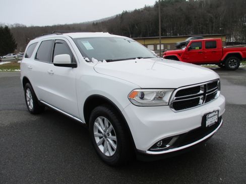 Used 2020 Dodge Durango SXT image 3