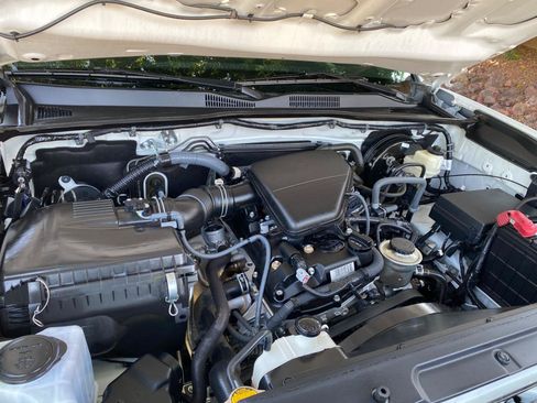 Used 2017 Toyota Tacoma 2WD Access Cab image 6