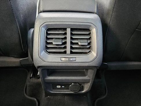 Used 2023 Volkswagen Tiguan SE R-Line image 18