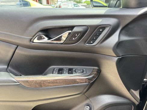Used 2022 GMC Acadia Denali w/ LPO, Floor Liner Package FWD image 19