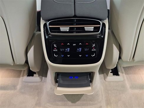 Used 2023 Mercedes-Benz EQS 580 4MATIC SUV image 27