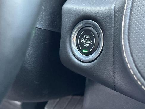 Used 2023 GMC Yukon SLT image 23