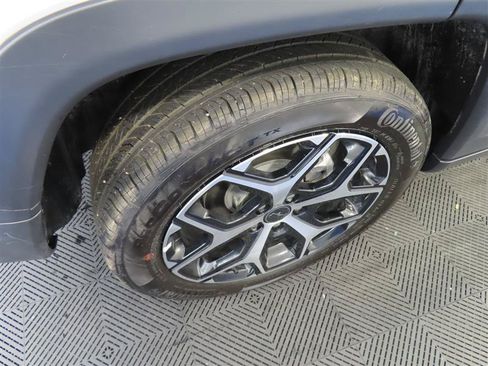 Used 2025 Jeep Compass Limited AWD/4WD image 8