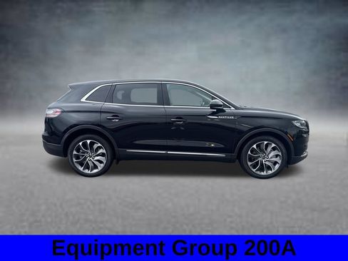 Used 2023 Lincoln Nautilus Reserve w/ Luxury Package AWD/4WD image 5