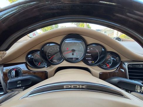 Used 2015 Porsche Panamera S RWD image 36