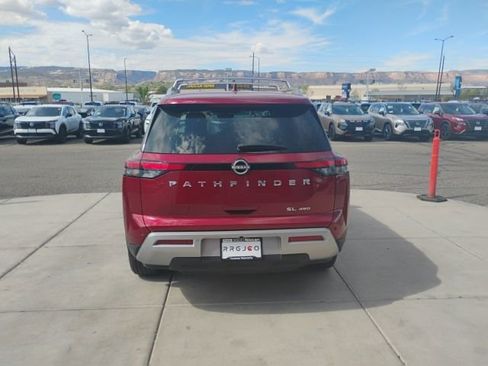 Used 2023 Nissan Pathfinder SL image 6