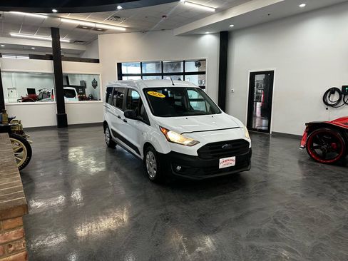 Used 2020 Ford Transit Connect XL image 3