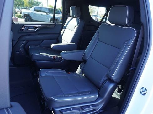 New 2026 GMC Yukon XL Elevation image 9