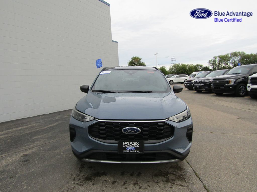 Certified 2025 Ford Escape ST-Line w/ Tech Pack #1 AWD/4WD image 7