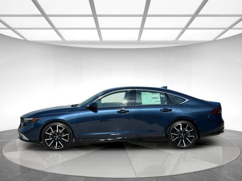 New 2025 Honda Accord Touring image 2