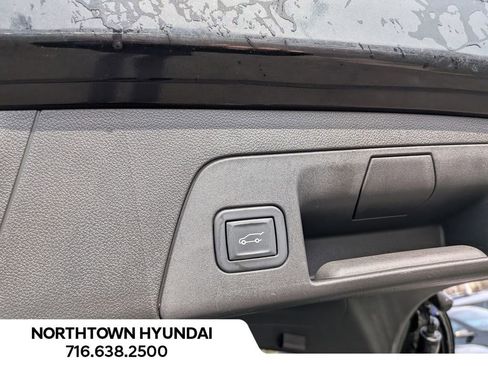 Used 2023 Buick Envision Essence image 35