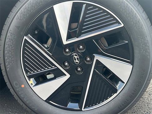 New 2025 Hyundai Ioniq 5 SEL image 23