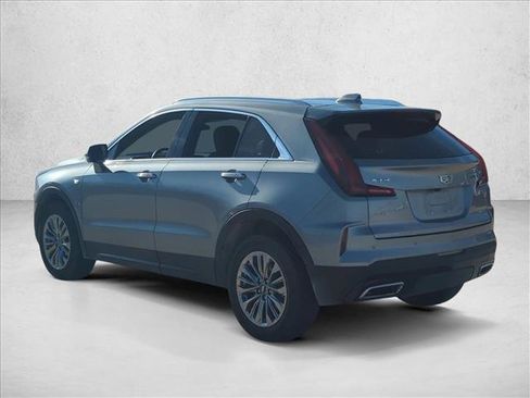 Used 2025 Cadillac XT4 Premium Luxury image 8